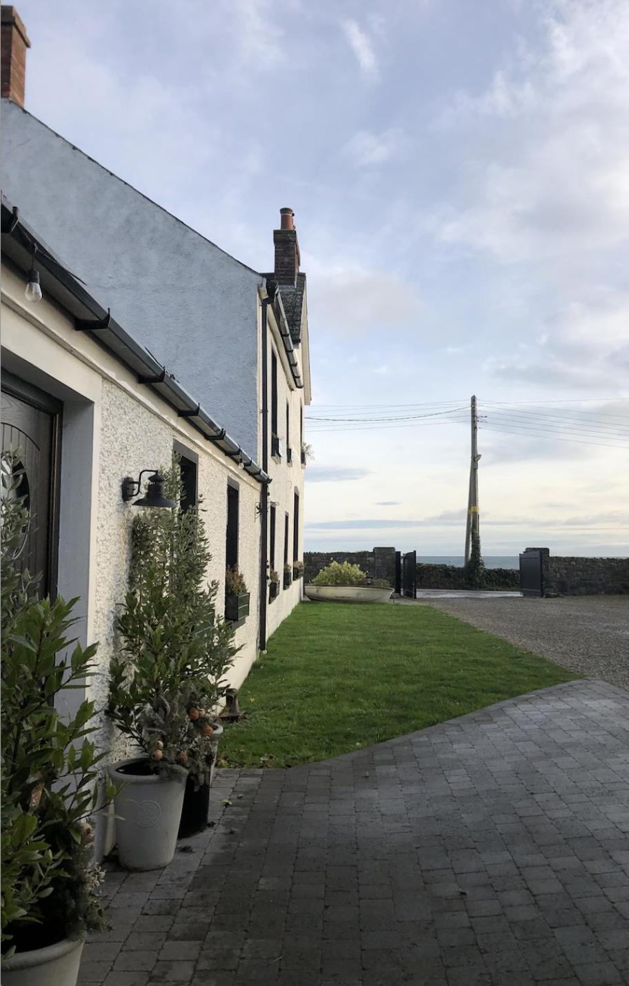 Manse On The Beach Kirkistown Esterno foto